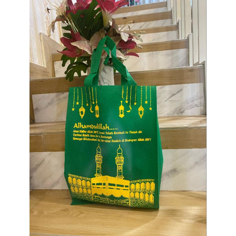

tas haji dan umroh oleh oleh uk 30x40 harga perlusin 12 pcs