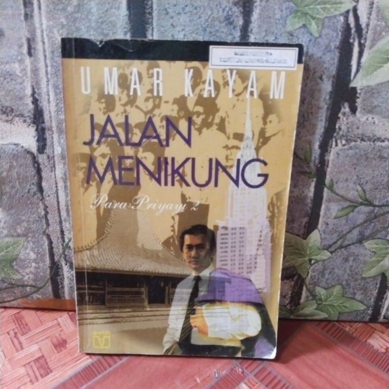 Umar Kayam Jalan Menikung para priyayi 2