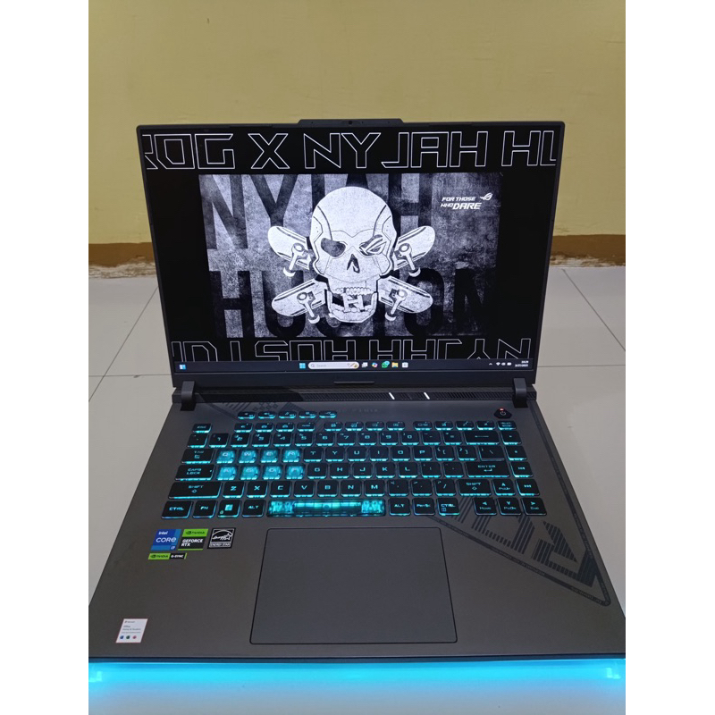 FOR SALE LAPTOP ROG STRIX G16