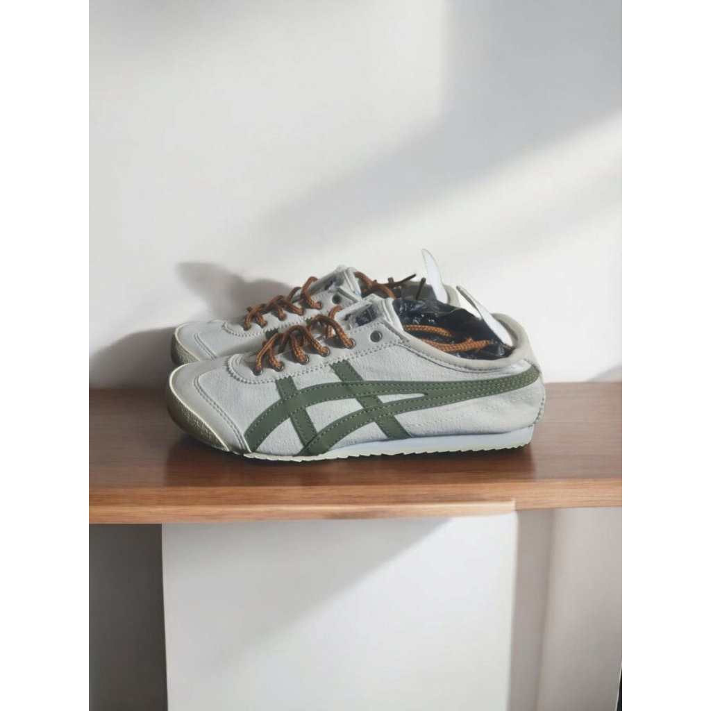 Onitsuka Tiger Sepatu Sneaker Slip on Bahan Kanvas Made In Japan Size 41 Insole 26 Cm