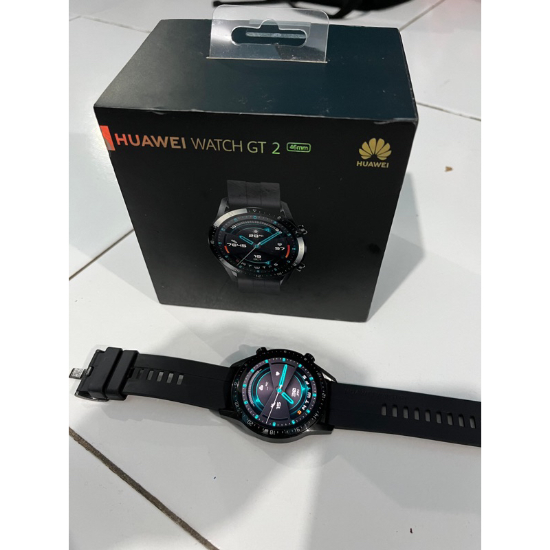 Jam Huawei GT 2 smartwatch