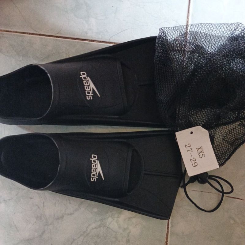 FINS KAKI KATAK SPEEDO HITAM