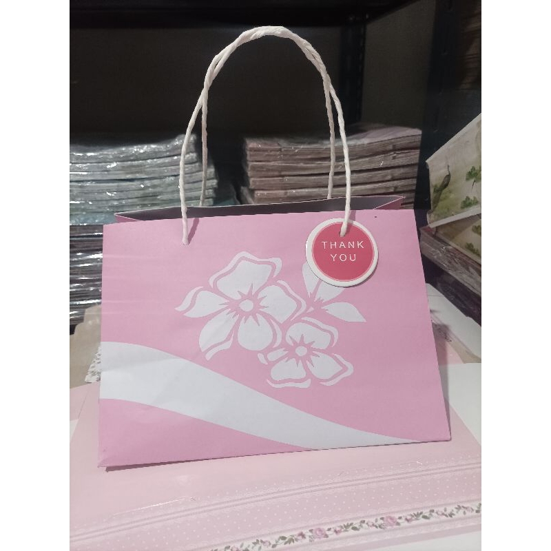 

Paperbag pink 25*25*18cm @10pcs free hangtag