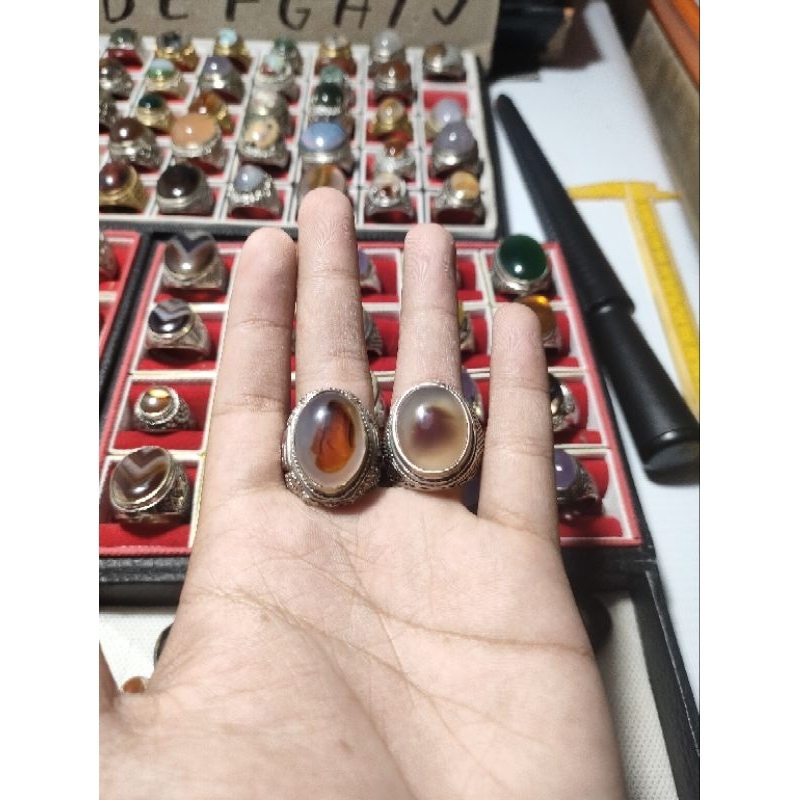 Batu Akik Yakut merah/isi