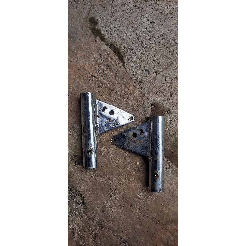 KUPINGAN LAMPU GL100 ORIGINAL LEPASAN MOTOR