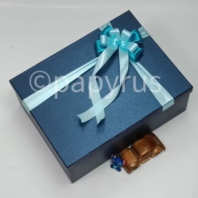 

PAPYRUS 30x40 Tinggi 15cm Kotak Kado Gift Box Hadiah V3