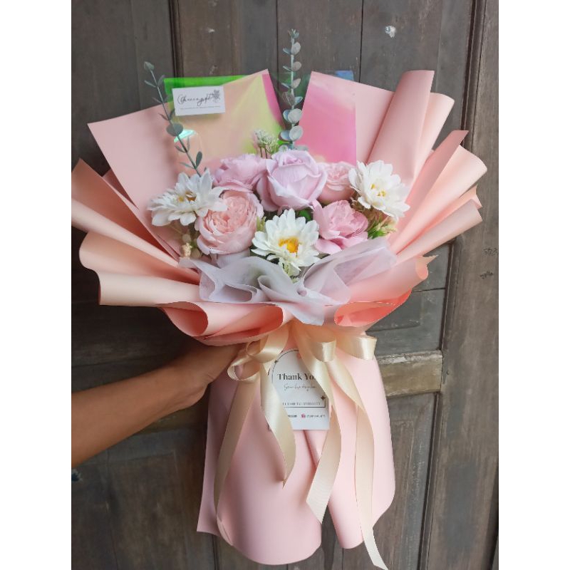 

Bunga pinkish
