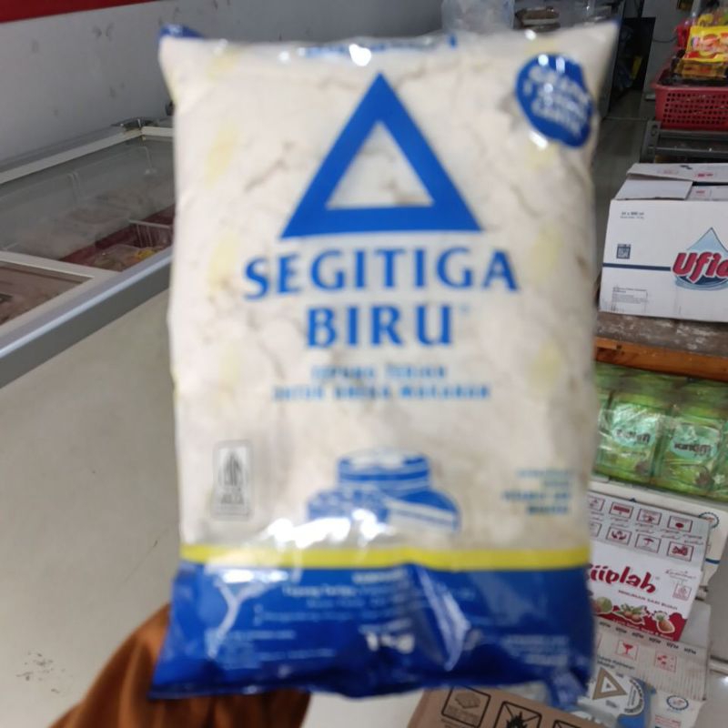

Terigu Segitu Biru 1 kg