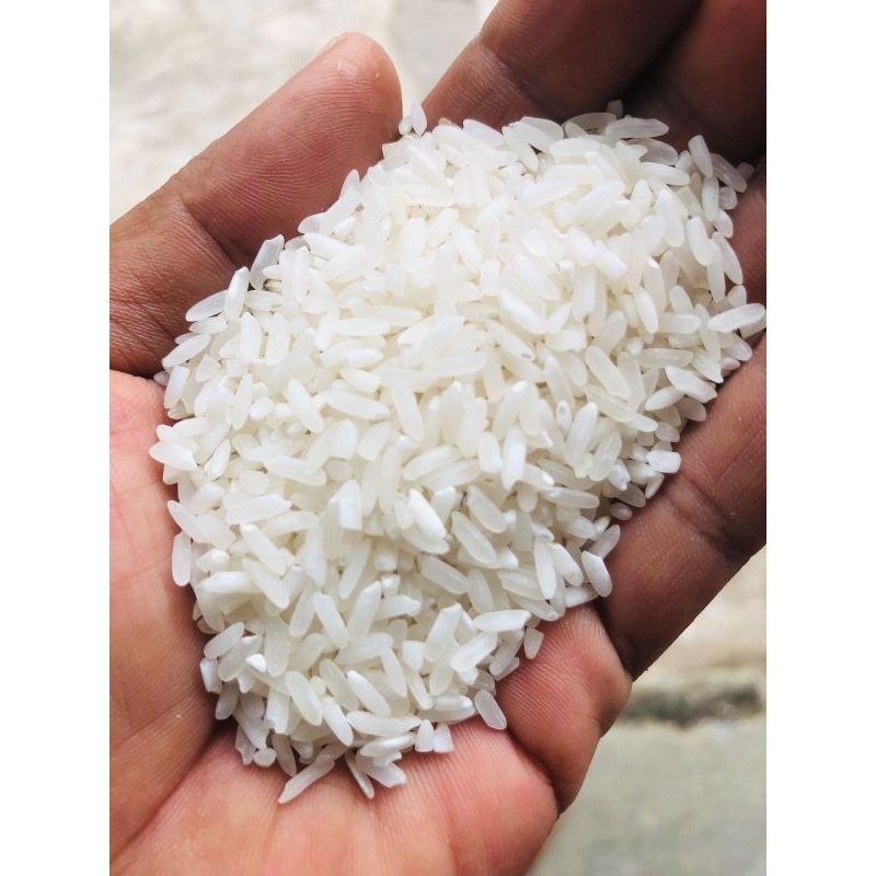 

Beras pulen tanpa pemutih produksi setiap hari