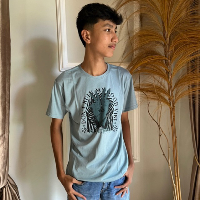 PLANET SURF kaos pria original