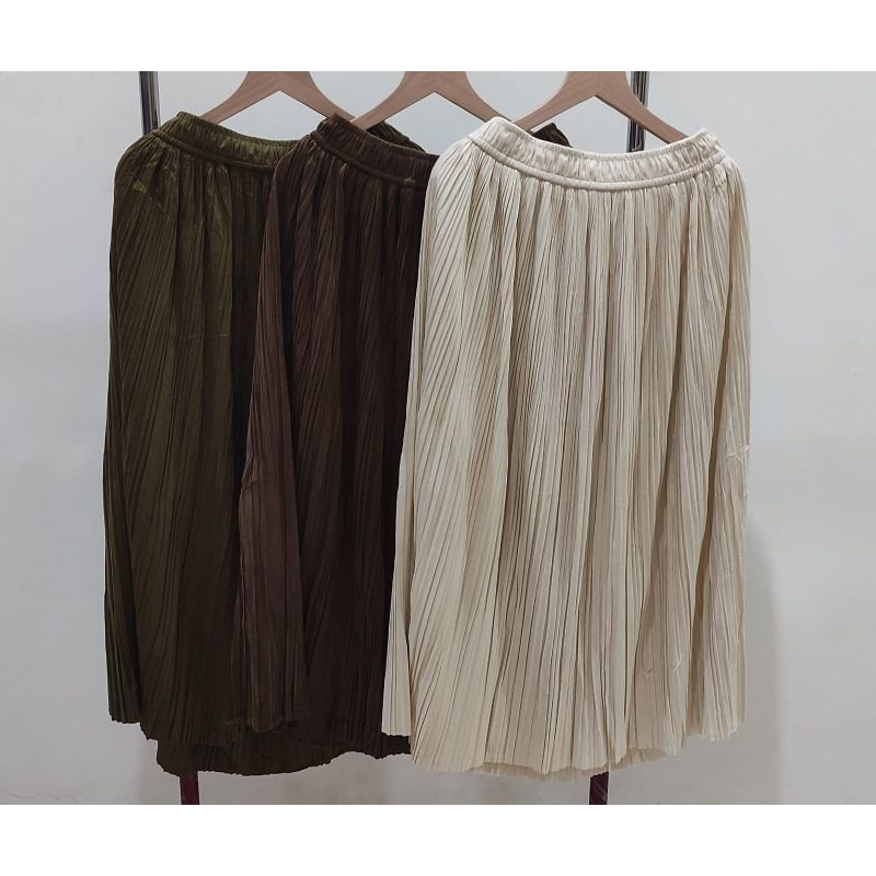 ROK BRISKET IMPORT WANITA