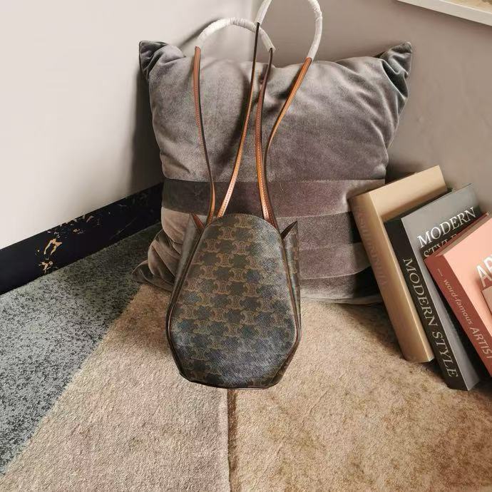 CELINE vintage single shoulder crossbody bag for women 194982