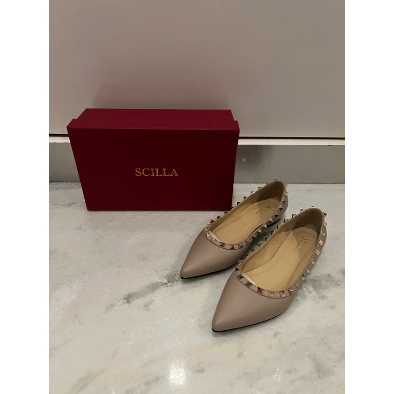 Sepatu Scilla shoes Rockstud Ballerina flat Beige