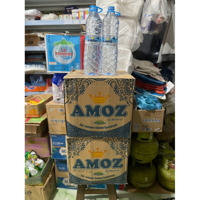 

1 BOTOL AIR MINERAL AMOZ 1.5 LITER. AIR MINUM DALAM KEMASAN. 100% BARU BERSEGEL SNI HALAL ORI AMOZ.