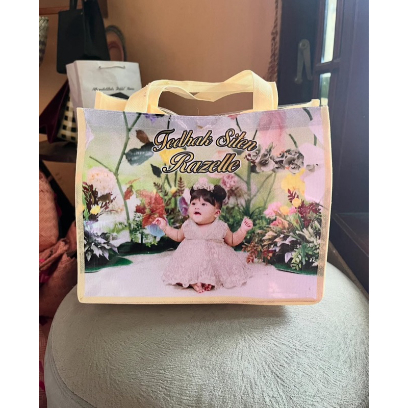 

TAS SOUVENIR TEDAK SITEN ATAU ULTAH