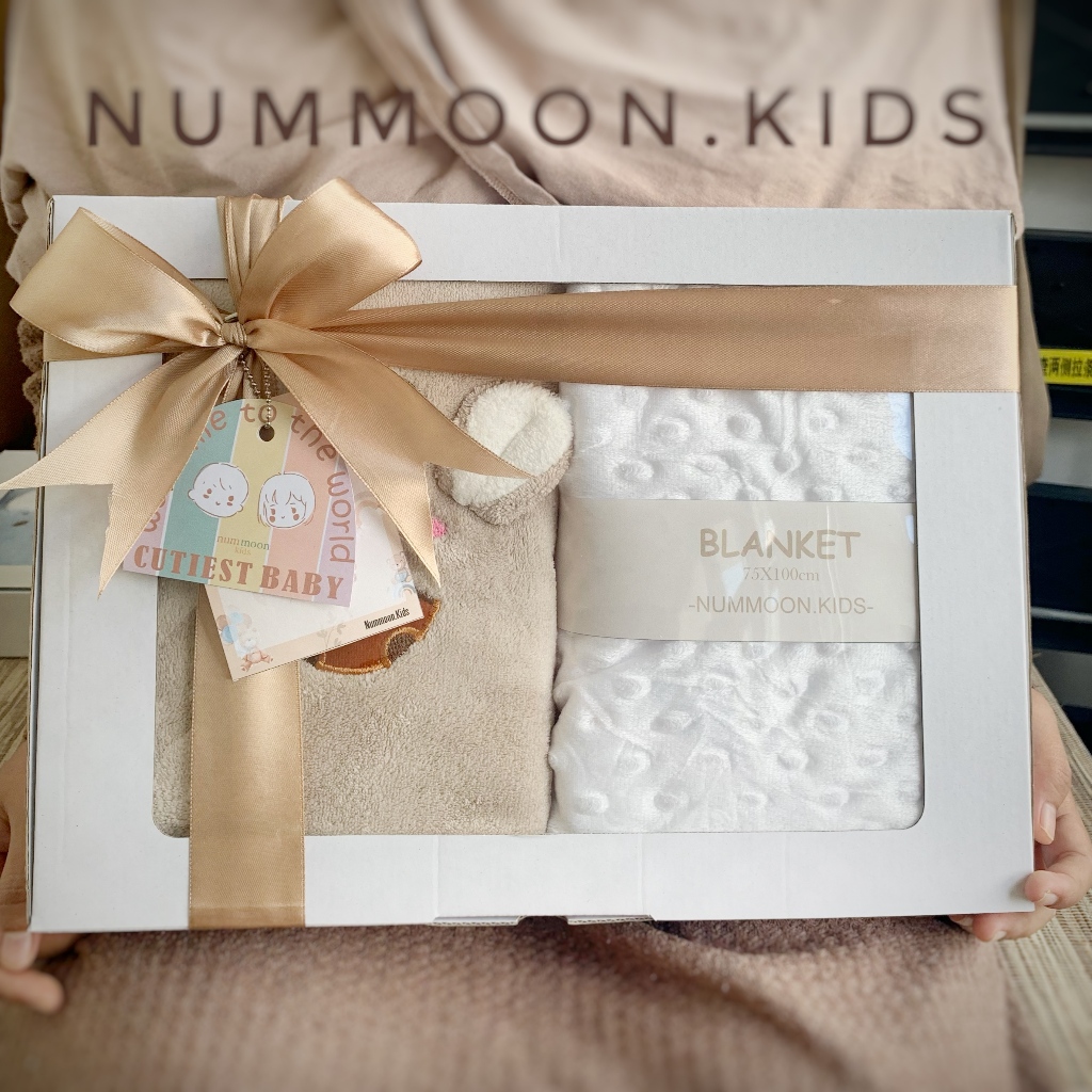 Tyozell Baby AHONA HAMPERS SELIMUT BAYI & HANDUK BAYI NUMMOON HAMPERS NEWBORN BLANKET