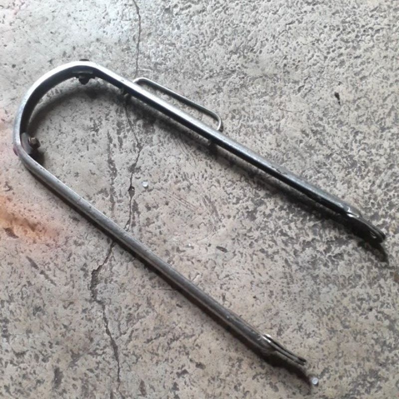 Pangkon Spakbor depan gl 100/125 tahun tua