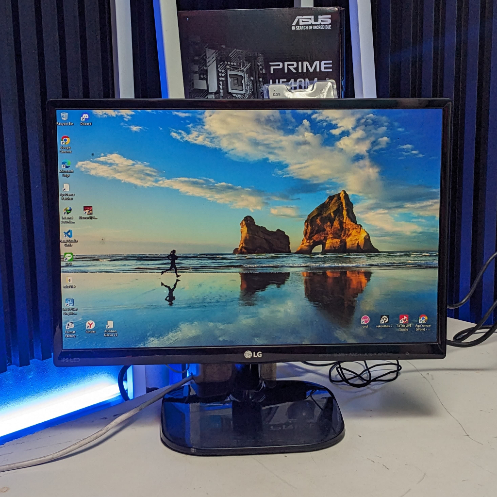 Monitor LG 20MP48A-P Kondisi Normal Siap Pakai