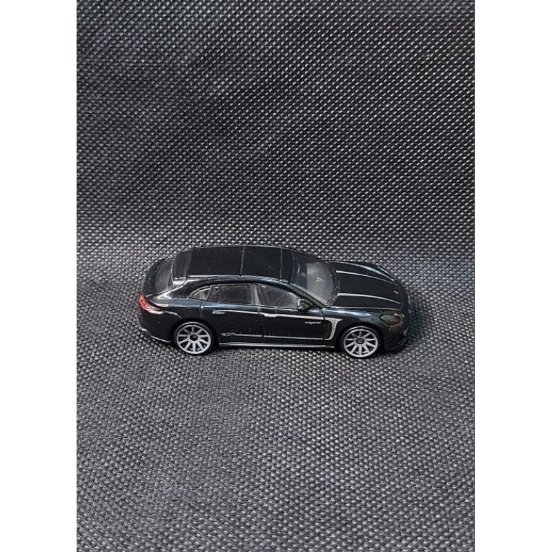 HOT WHEELS PORSCHE PANAMERA TURBO S HITAM