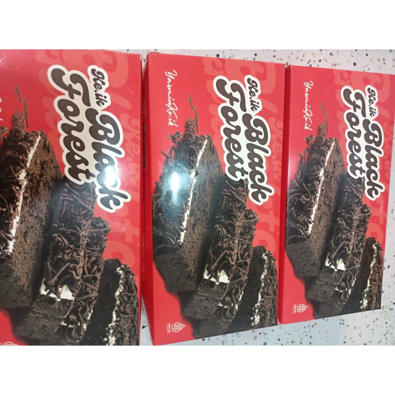 

Black Forest Keik Yasmin