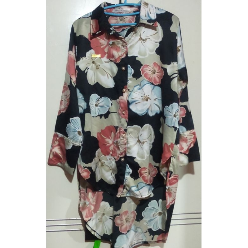 Kemeja Shella Shaukia