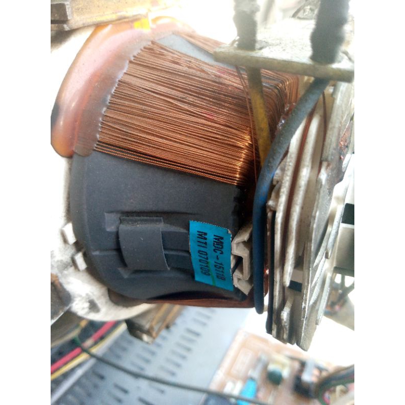 Yoke, konde TV tabung flat 15inc merk Polytron