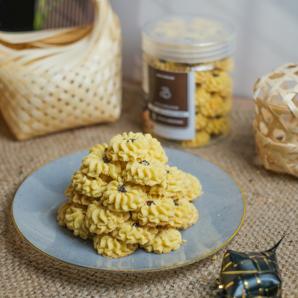 

Kue Semprit Aster Enak Lembut Jadul Bibasnacks ( Gratis kue sagu / semprit kemasan Pouch )