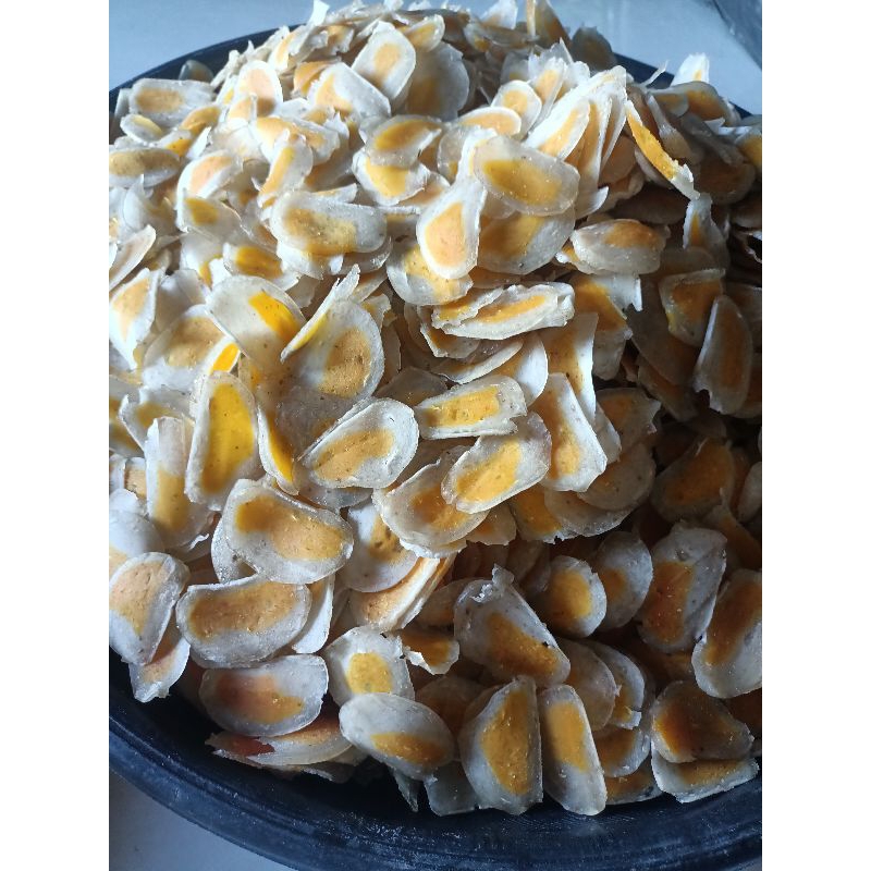 

Krupuk telur asin