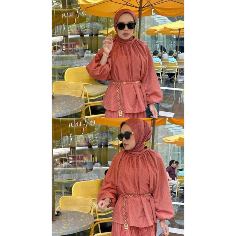 MONOGRAM TAPIS BUTTONSCARVES BJ