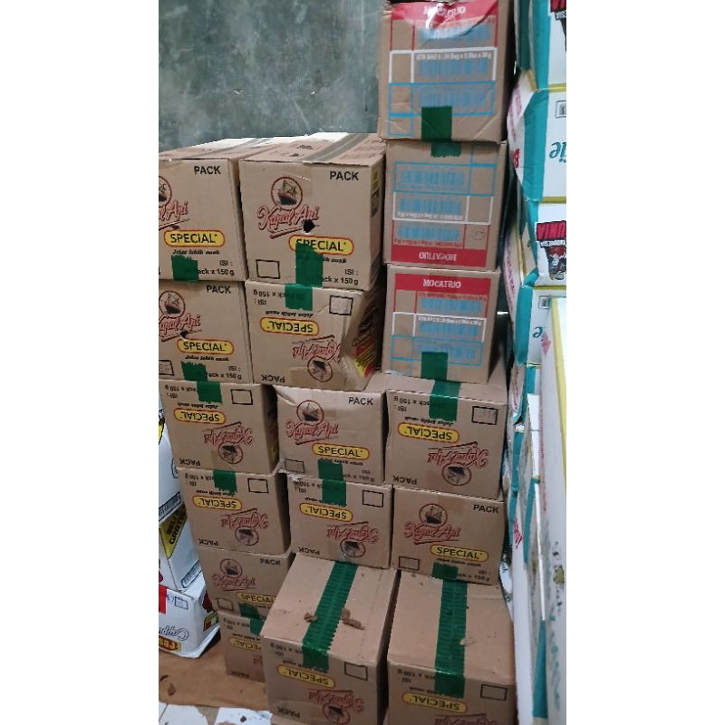 

KOPI KAPAL API SPESIAL MIX 1 DUS (ISI 120 SACHET)