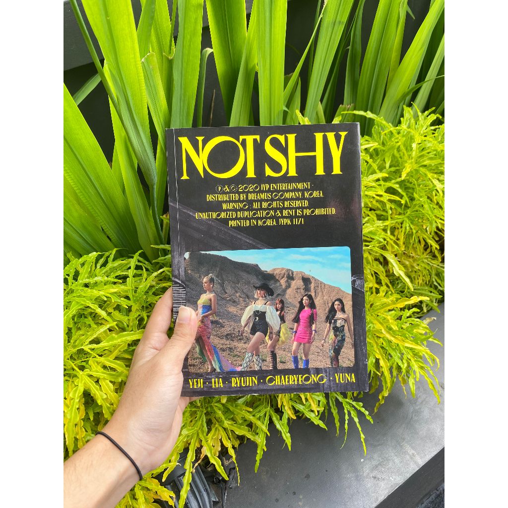 UNSEALED Official Album ITZY Official Icy Not Shy It'z Me POB Paris et ITZY Cheshire Checkmate Midzy