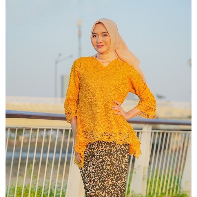Best Seller  Atasan Kebaya Rinjani Jumbo Seri Warna ld 130 / Kebaya Brokat Big Size Warna GOLD