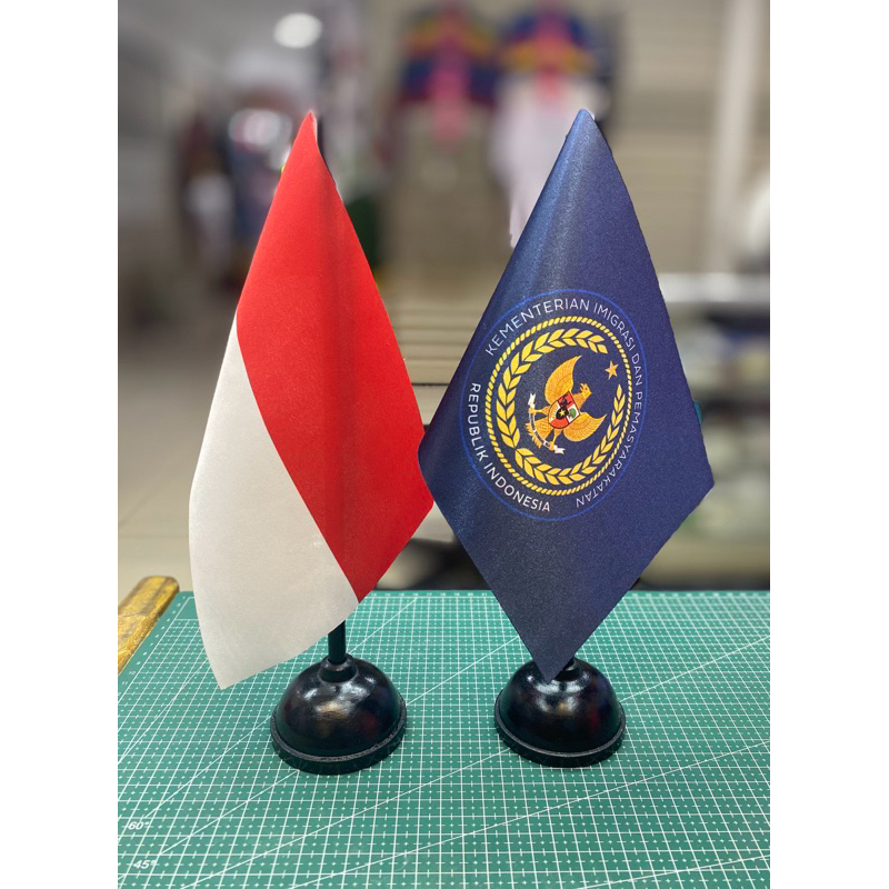

Bendera Meja + Tiang