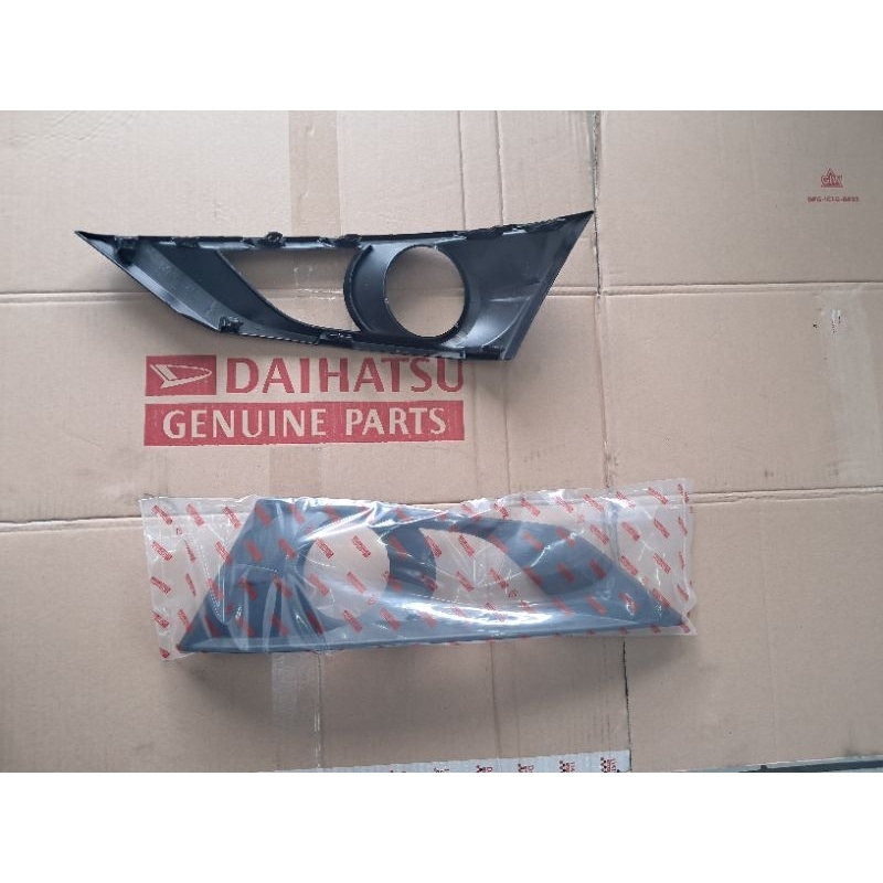 Cover Fog Lamp Sigra Original