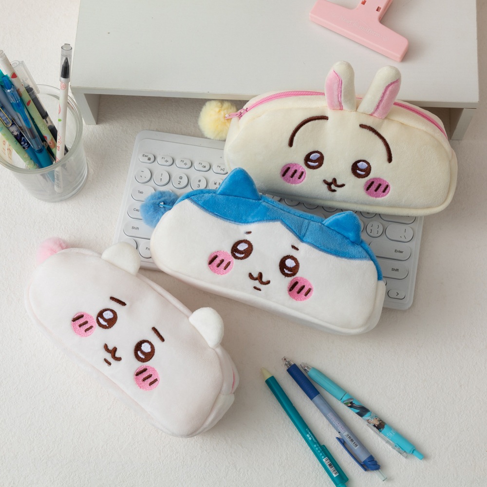

Tempat Pensil Chiikawa Usagi Plush Puffy C013