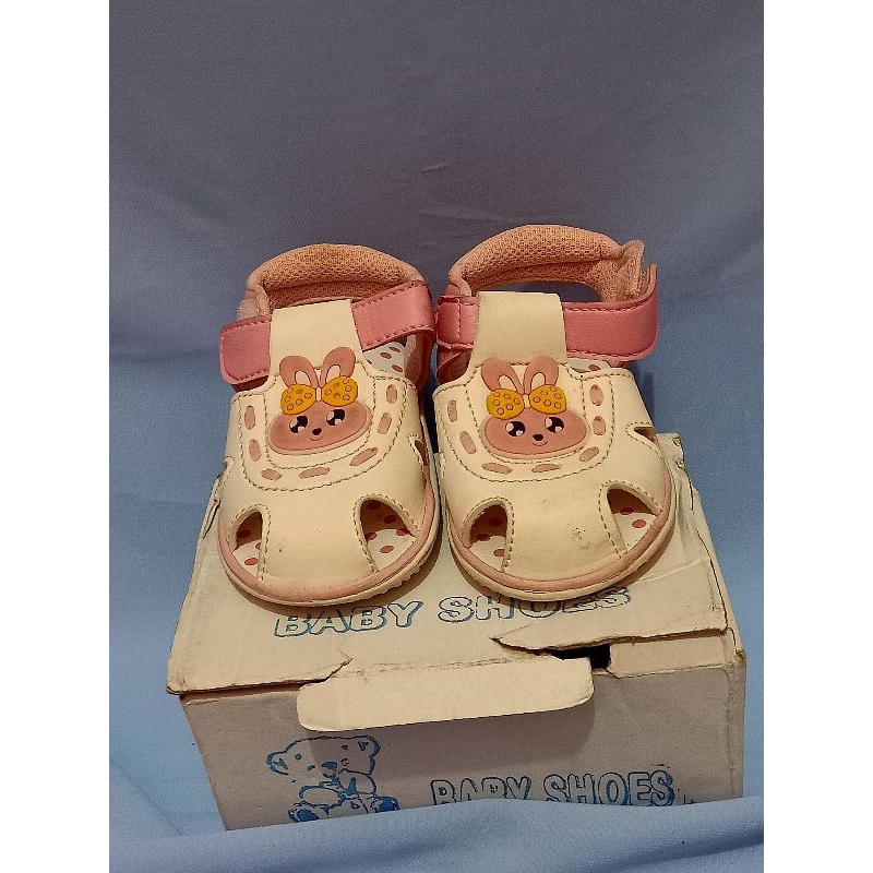 SEPATU bayi belajar jalan bunyi cit cit