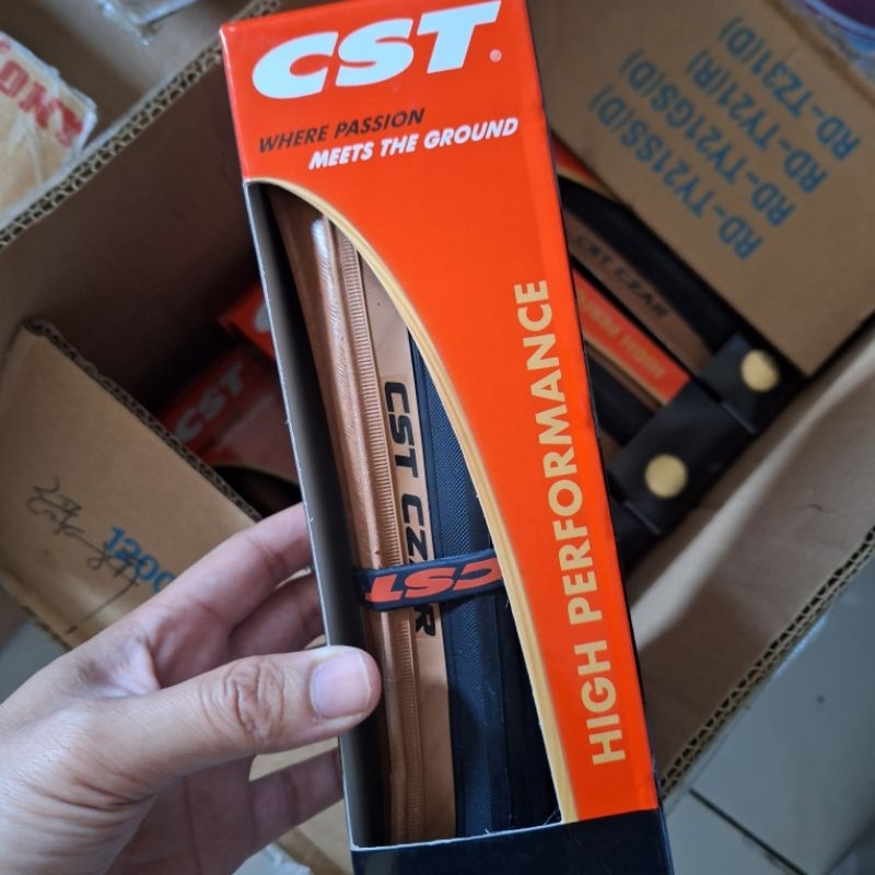 ban luar cst czar 700x25