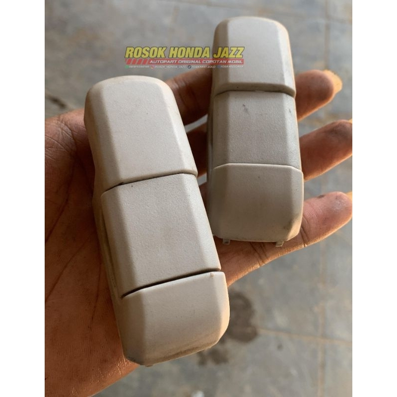 Cover pencetan naik turun seatbelt depan jazz gk5 kanan kiri