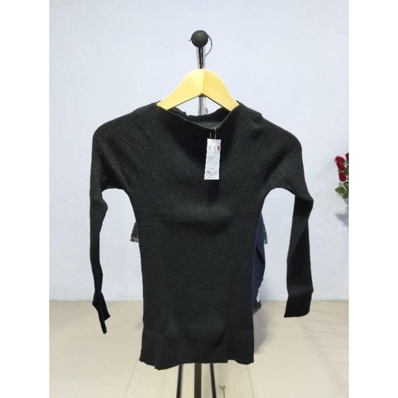 Sweater Rajut Slim Fit Wanita - Hitam Elegan | Lengan Panjang