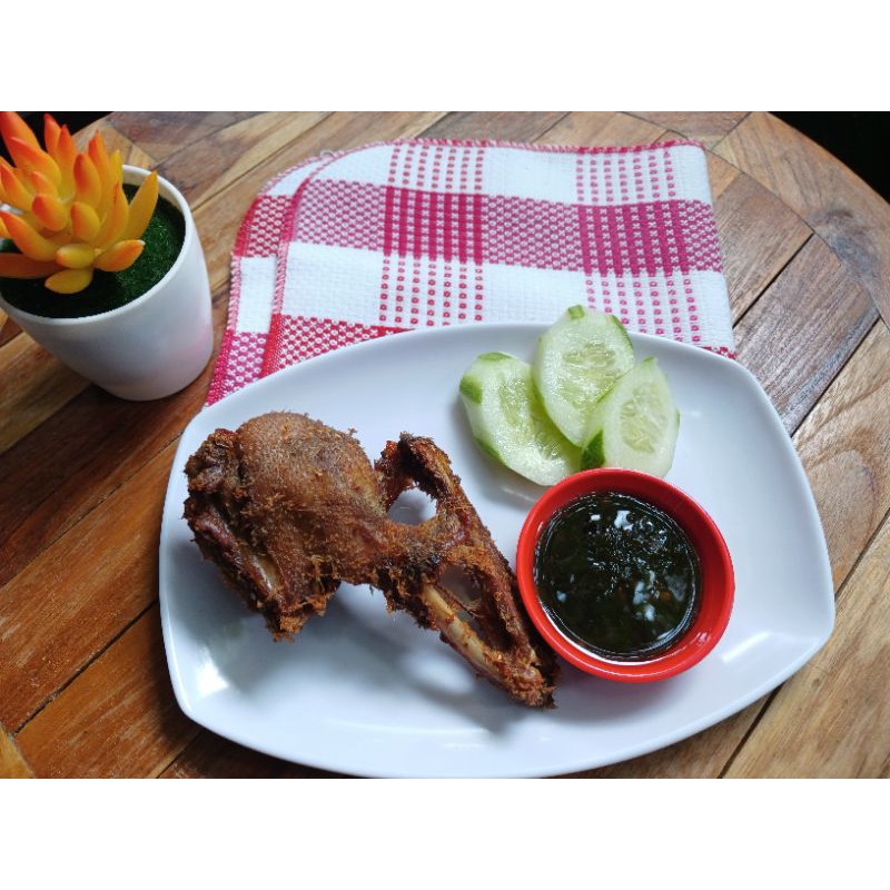 

bebek ungkep frozen khas madura