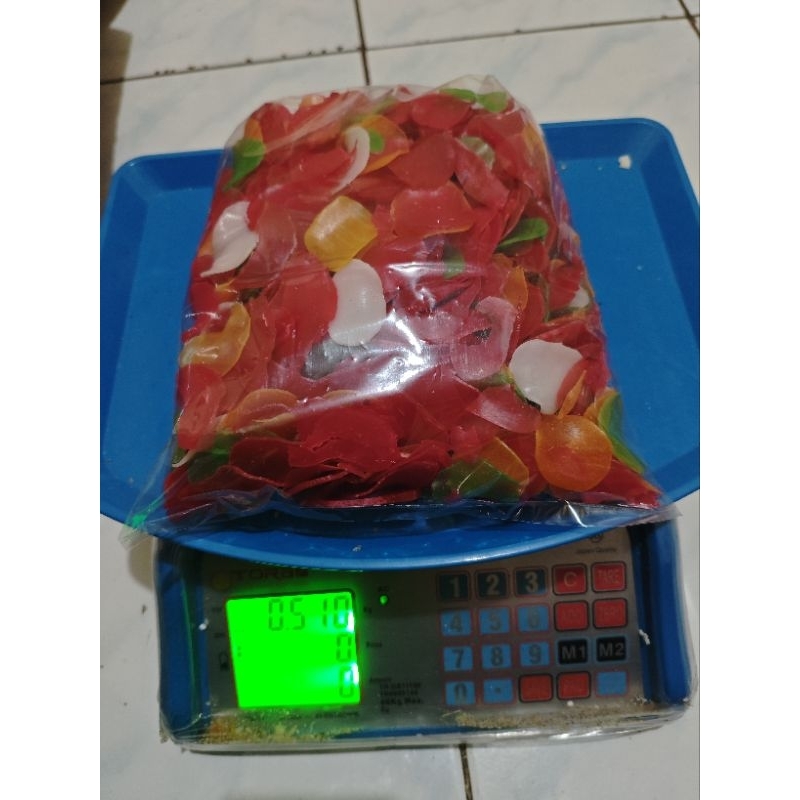 

KERUPUK KEMPLANG WARNA WARNI 500 GRAM/TOPING SEBLAK/LIBAN FOOD