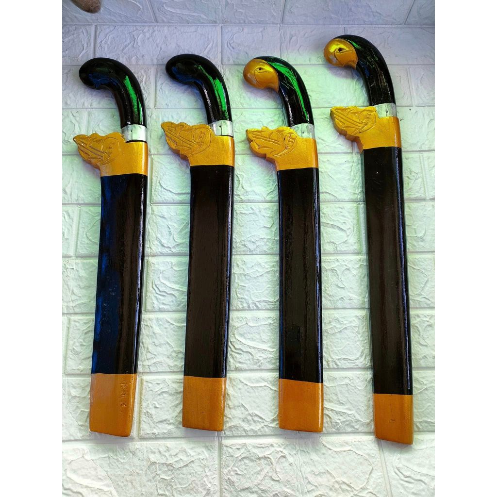 Parang Bugis Hitam Emas Lebar untuk tebas kayu bambu dan lainnya