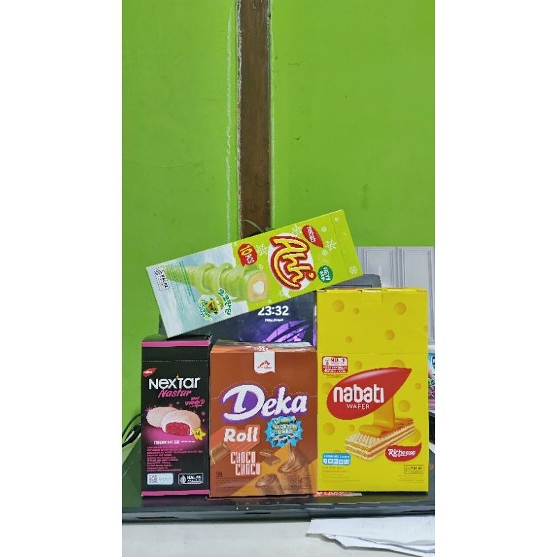 

SNACK MURAH 4 BOX ISI 62 PCS