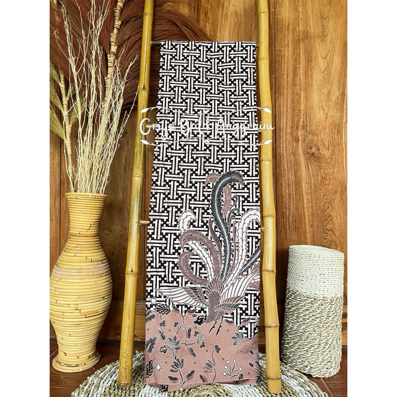 Kain Jarik Prada Lawasan Motif MERAK SALEM