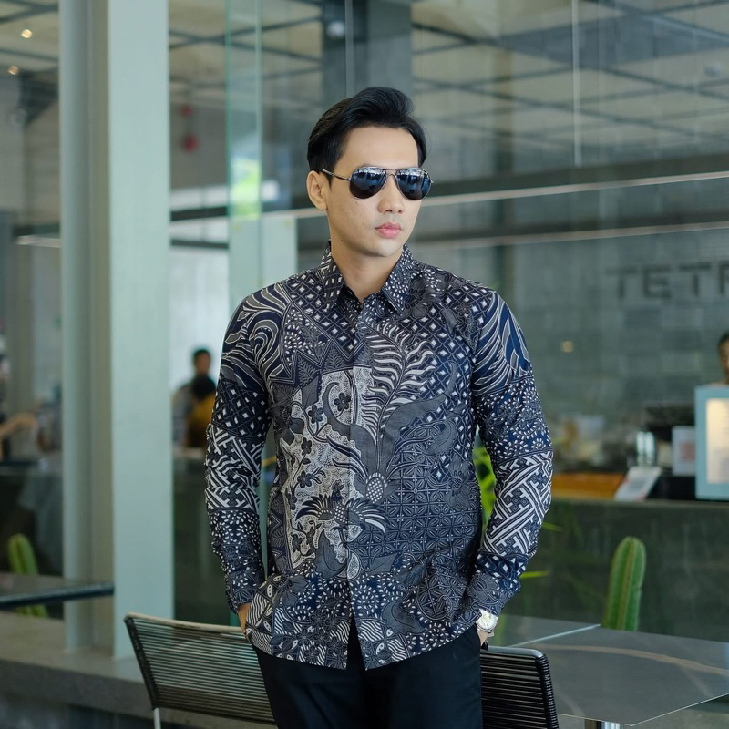 Kemeja batik motif SILIWANGI navy terbaru
