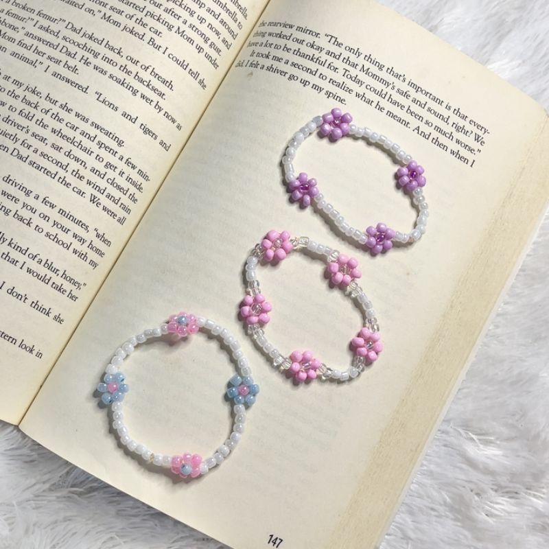 Blossom elastic bracelet - Gelang karet manik bunga