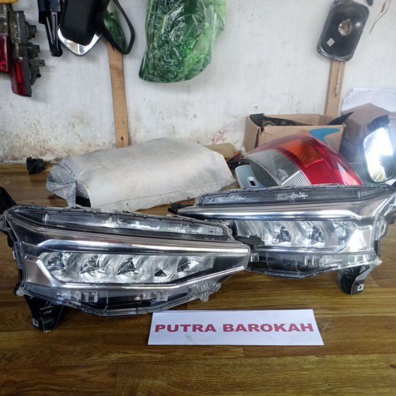 lampu depan headlamp avanza xenia  ori 2022 2023 2024