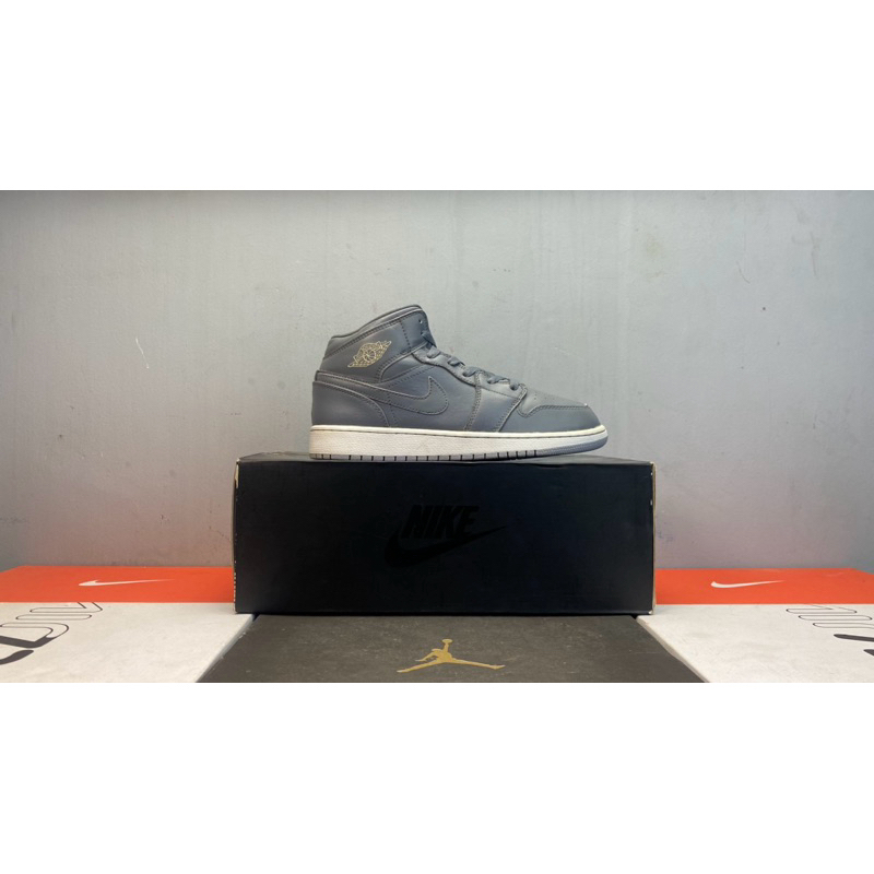Sepatu Second Nike Air Jordan 1 Mid Cool Grey Size 39 Original Guarantee 100%