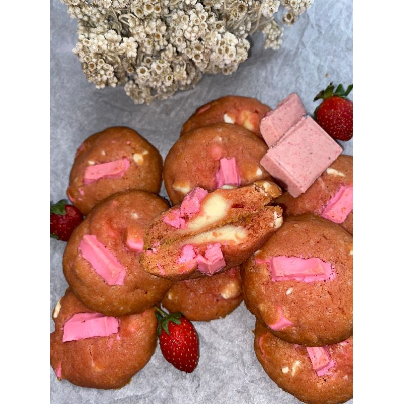 

Strawberry Cheese Cookies