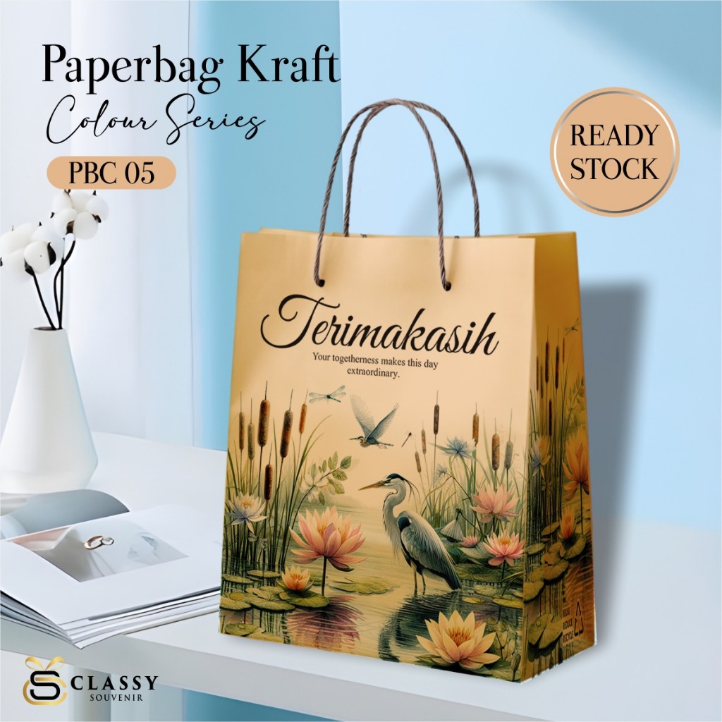 

PAPERBAG SABLON MOTIF READY STOCK - TAS SOUVENIR PERNIKAHAN BAHAN KRAFT PBC 05
